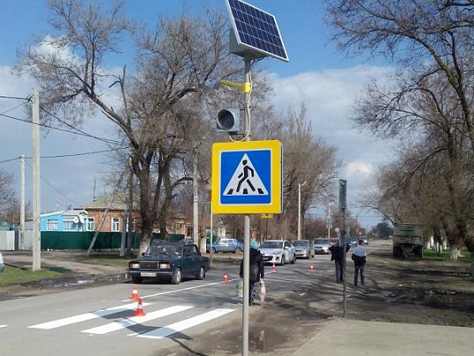 Солнечные светофоры Т 7 и освещение  в станице Багаевской