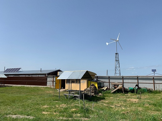 Ветрогенератор и солнечные батареи для загородного дома (Ростовская область, п.Веселый)